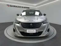 Usata Peugeot e-2008 Active 100 kW (136 CV) 2023 Grigio SUV