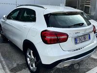 Usata Mercedes GLA180 108 CV (79 kW) 2018 Bianco SUV