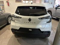 Nuova Renault Captur Techno 101 CV (74 kW) 2025 White pearl SUV