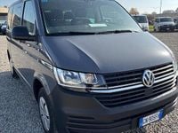 Usata VW Caravelle Trendline 110 CV (80 kW) 2023 Giallo Monovolume
