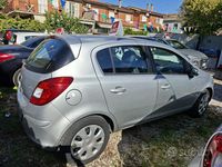 Usata Opel Corsa 2014 Grigio Berlina