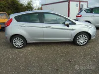 Usata Ford Fiesta 73 CV (53 kW) 2010 Grigio Berlina