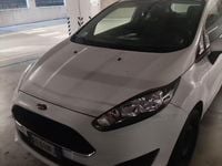 Usata Ford Fiesta 80 CV (58 kW) 2016 Bianco Berlina