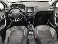 Usata Peugeot 2008 Allure 99 CV (72 kW) 2017 Bianco SUV