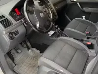 Begagnad VW Touran 150 HK (110 kW) 2010 Grå Minibuss