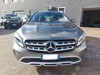 Begagnad Mercedes GLA200 136 HK (100 kW) 2018 Grå SUV