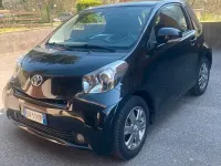 Usata Toyota iQ 68 CV (50 kW) 2009 Nero Utilitaria