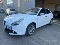 Usata Alfa Romeo Giulietta 120 CV (88 kW) 2018 Bianco Utilitaria