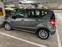 Usata Mercedes A180 109 CV (80 kW) 2011 Grigio Utilitaria