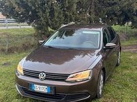 Usata VW Jetta 53 CV (38 kW) 2012 Marrone Berlina