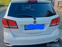 Usata Fiat Freemont Lounge 170 CV (125 kW) 2013 Bianco SUV