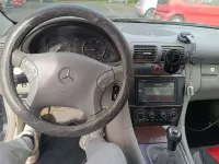 Usata Mercedes C200 Avantgarde 122 CV (89 kW) 2006 Blu/azzurro Station wagon