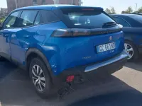 Usata Peugeot 2008 Active 101 CV (74 kW) 2020 Blu/azzurro SUV