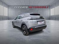 Usata Peugeot 2008 Allure 101 CV (74 kW) 2025 Grigio SUV