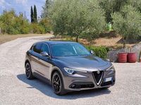 Usata Alfa Romeo Stelvio Executive 179 CV (131 kW) 2017 Grigio SUV