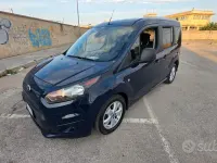 Usata Ford Tourneo 120 CV (88 kW) 2016 Bluazzurro Monovolume