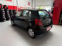 Usata Toyota Yaris 69 CV (50 kW) 2006 Nero Berlina