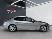 Usata Alfa Romeo Giulia Tech Edition 160 CV (117 kW) 2019 Grigio Berlina