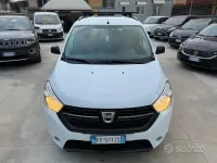 Usata Dacia Lodgy Comfort 90 CV (66 kW) 2018 Bianco Monovolume