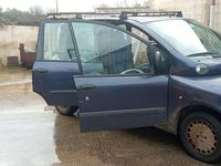 Usata Fiat Multipla 103 CV (75 kW) 2000 Blu/azzurro Monovolume