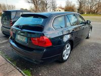 Usata BMW 318 Efficient Dynamics 143 CV (105 kW) 2012 Nero Station wagon
