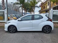Usata Toyota Yaris Hybrid Trend 92 CV (67 kW) 2022 Bianco Berlina