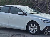 Usata Volvo V40 Summum 120 CV (88 kW) 2017 Bianco Berlina