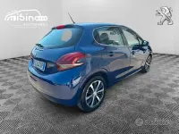 Usata Peugeot 208 Allure 75 CV (55 kW) 2015 Blu Utilitaria
