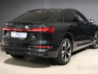 Usata Audi e-tron S-Line 300 kW (408 CV) 2023 Nero SUV