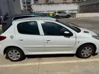 Usata Peugeot 206 60 CV (44 kW) 2009 Berlina