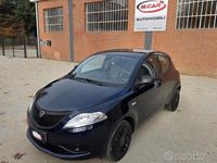 Usata Lancia Ypsilon 69 CV (50 kW) 2019 Blu Utilitaria