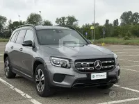 Usata Mercedes GLB200 150 CV (110 kW) 2022 Grigio SUV