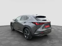 Nuova Lexus NX450h+ 147 CV (108 kW) 2026 Grigio SUV