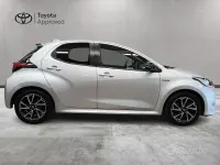 Usata Toyota Yaris Lounge 92 CV (67 kW) 2021 Grigio Utilitaria