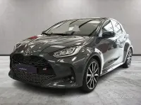 Usata Toyota Yaris Hybrid Sport 131 CV (96 kW) 2025 Grigio Berlina