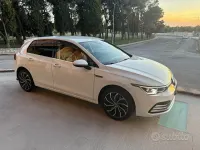 Usata VW Golf VIII Life 116 CV (85 kW) 2022 Bianco Berlina