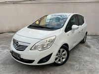 Usata Opel Meriva 101 CV (74 kW) 2011 Bianco Monovolume