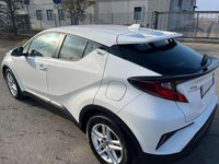 Usata Toyota C-HR Active 122 CV (89 kW) 2020 Bianco SUV