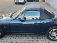 Usata Mazda MX5 110 CV (80 kW) 1998 Grigio Cabrio
