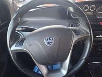 Usata Lancia Ypsilon Gold 69 CV (50 kW) 2015 Grigio Utilitaria