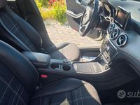 Usata Mercedes GLA200 136 CV (100 kW) 2014 Bianco SUV