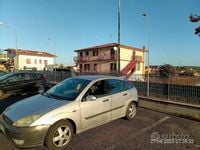 Usata Ford Focus Zetec 101 CV (74 kW) 2004 Grigio Berlina