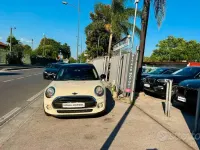 Usata Mini Cooper 75 CV (55 kW) 2017 Beige Utilitaria