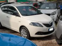 Usata Lancia Ypsilon 69 CV (50 kW) 2022 Grigio Utilitaria