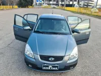Usado Kia Rio EX 97 HP (71 kW) 2007 Cinzento Sedan