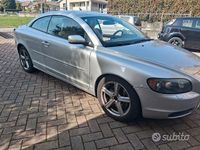 Usata Volvo C70 179 CV (131 kW) 2006 Grigio Cabrio