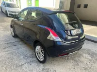 Usata Lancia Ypsilon Silver 69 CV (50 kW) 2017 Blu Utilitaria