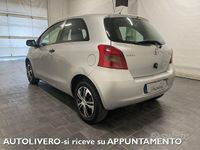 Usata Toyota Yaris Sol 69 CV (50 kW) 2008 Grigio Utilitaria