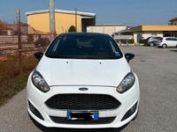 Usata Ford Fiesta 75 CV (55 kW) 2016 Bianco Utilitaria