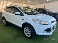 Usado Ford Kuga Titanium 150 CV (110 kW) 2015 Blanco SUV